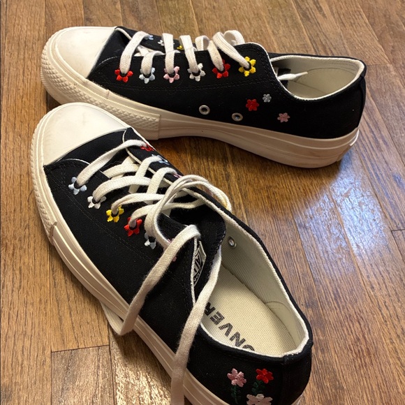 Converse Shoes - NWOT Converse Black Canvas Platform Low-Top Sneakers with  Embroidered Flowers